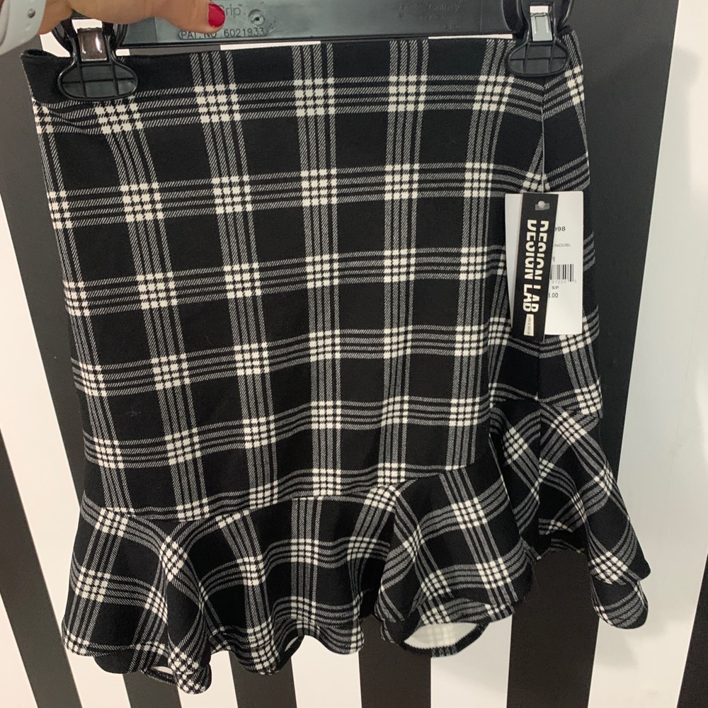 Design Lab skirt NWT